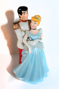 Фарфоровая скульптура Walt Disney «Принц и принцесса» 